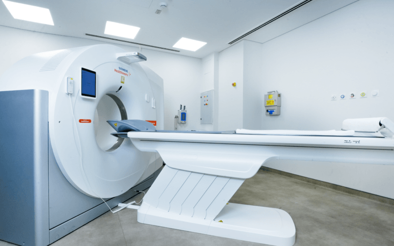MRI (Magnetic Resonance Imaging)